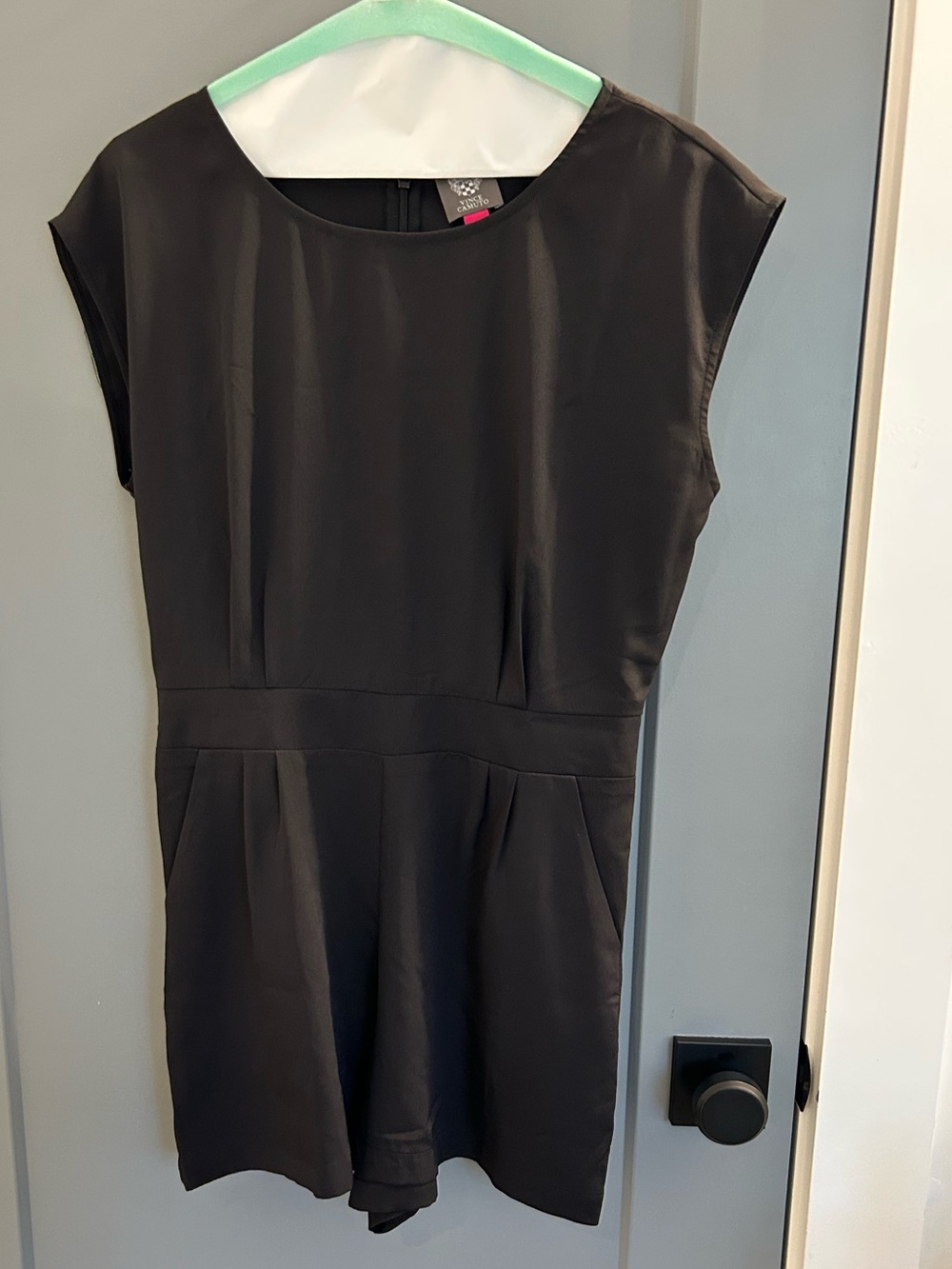 Vince Camuto Black Cap-Sleeve Mini Dress